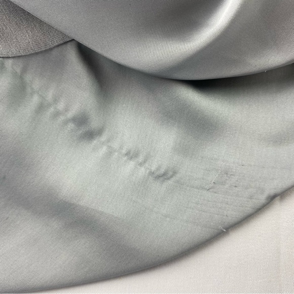 Pleione gray ruffled shoulder & side stretch top, M - Picture 11 of 13